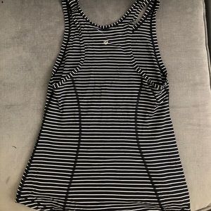 Lululemon workout top
